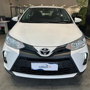Toyota YARIS 1.5 16V FLEX SEDAN XL LIVE MULTIDRIVE