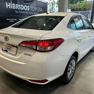 Toyota YARIS 1.5 16V FLEX SEDAN XL LIVE MULTIDRIVE