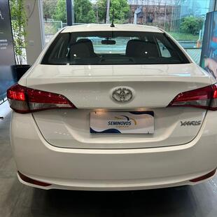 Toyota YARIS 1.5 16V FLEX SEDAN XL LIVE MULTIDRIVE