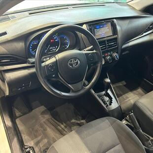 Toyota YARIS 1.5 16V FLEX SEDAN XL LIVE MULTIDRIVE