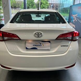 Toyota YARIS 1.5 16V FLEX SEDAN XL LIVE MULTIDRIVE