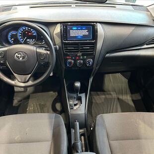 Toyota YARIS 1.5 16V FLEX SEDAN XL LIVE MULTIDRIVE