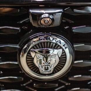 Jaguar F-Pace 2.0 R-Dynamic SE 404cv (Híbrido)