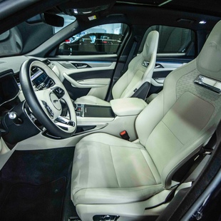 Jaguar F-Pace 2.0 R-Dynamic SE 404cv (Híbrido)