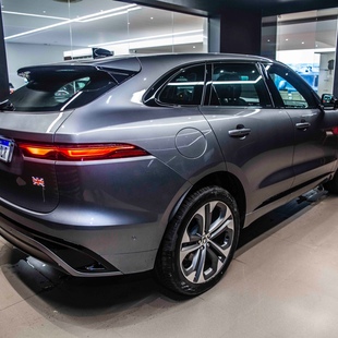 Jaguar F-Pace 2.0 R-Dynamic SE 404cv (Híbrido)