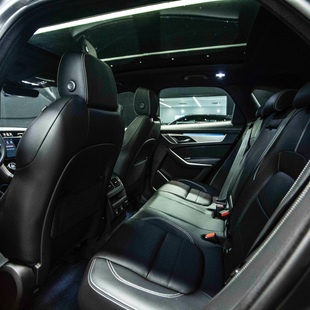 Jaguar F-Pace 2.0 R-Dynamic SE 404cv (Híbrido)