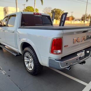 Ram CLASSIC 5.7 V8 GASOLINA LARAMIE CD 4X4 AUTOMÁTICO