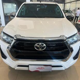 Toyota HILUX 2.8 D-4D TURBO DIESEL CD SRV 4X4 AUTOMÁTICO