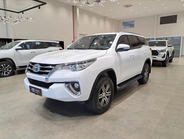 galeria HILUX SW4