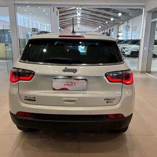 Jeep COMPASS 2.0 16V DIESEL LONGITUDE 4X4 AUTOMÁTICO
