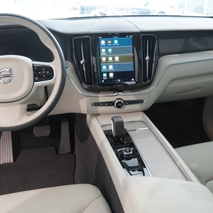 Volvo XC60 2.0 T8 RECHARGE PLUS AWD GEARTRONIC