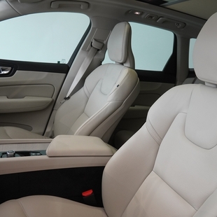 Volvo XC60 2.0 T8 RECHARGE PLUS AWD GEARTRONIC