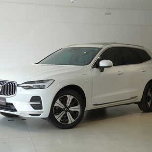 Volvo XC60 2.0 T8 RECHARGE PLUS AWD GEARTRONIC