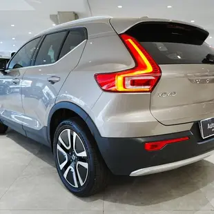 Volvo XC40 Momentum 1.5 T5 Hybrid AWD (Aut)