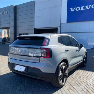 Volvo EX30 51 KW ELÉTRICO CORE