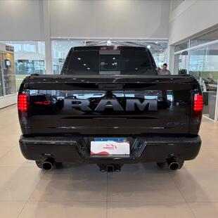 Ram CLASSIC 5.7 V8 GASOLINA LARAMIE NIGHT EDITION CD 4X4 AUTOMÁTICO