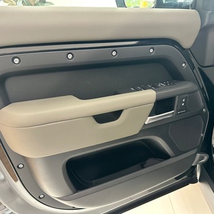 Land Rover Defender 110 X-DY HSE D350 AT (Híb.)