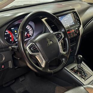 Mitsubishi L200 TRITON 2.4 16V TURBO DIESEL SPORT HPE CD 4P 4X4 AUTOMÁTICO