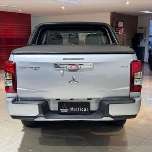 Mitsubishi L200 TRITON 2.4 16V TURBO DIESEL SPORT HPE CD 4P 4X4 AUTOMÁTICO