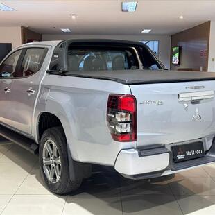 Mitsubishi L200 TRITON 2.4 16V TURBO DIESEL SPORT HPE CD 4P 4X4 AUTOMÁTICO