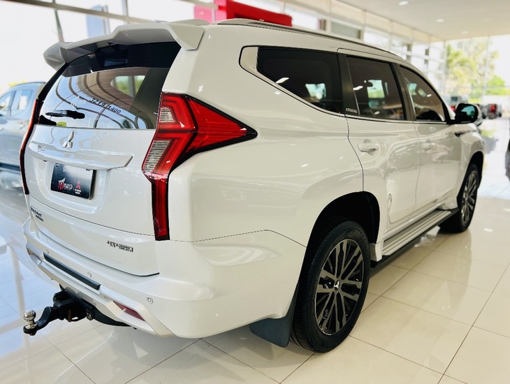 galeria PAJERO SPORT