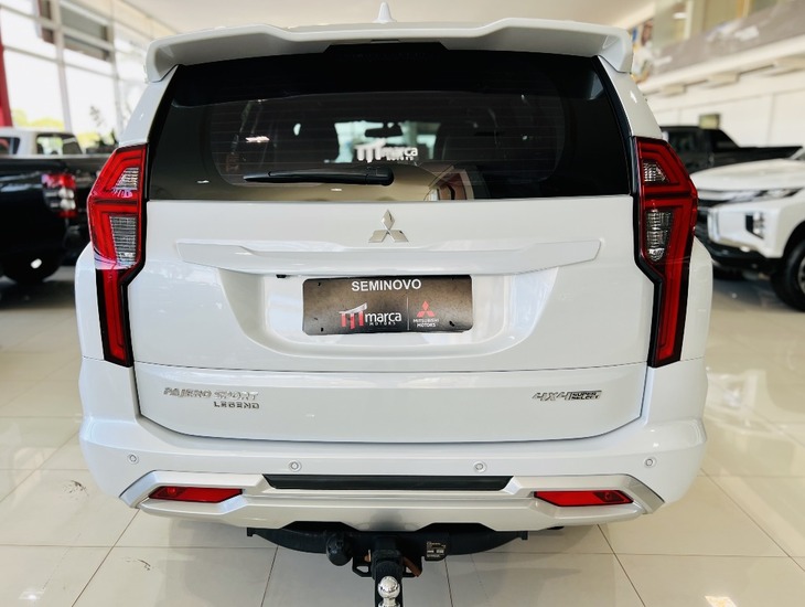 galeria PAJERO SPORT