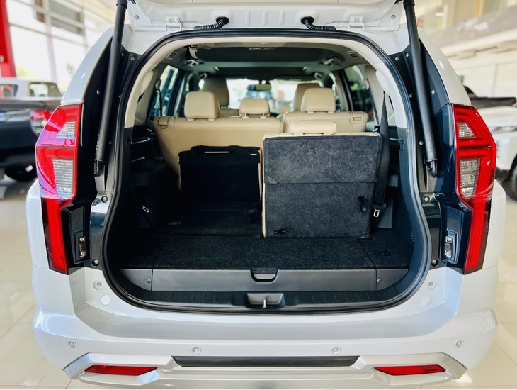 galeria PAJERO SPORT