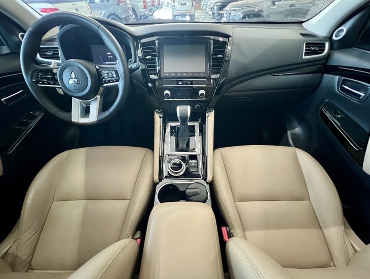 galeria PAJERO SPORT