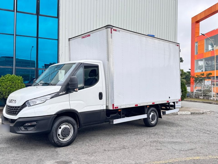 galeria DAILY 35-150 COM BAU