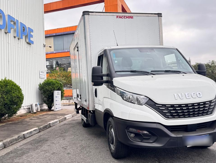 galeria DAILY 35-150 COM BAU