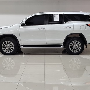 Toyota SW4 SRX 2.8 Turbodiesel 4x4 (Aut.) (7 Lugares)