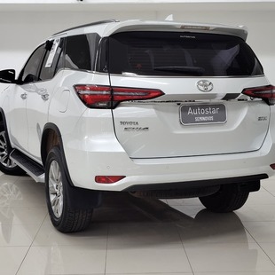 Toyota SW4 SRX 2.8 Turbodiesel 4x4 (Aut.) (7 Lugares)