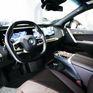 Bmw iX xDrive40 (Aut.) (Elétrico)