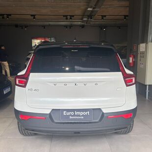 Volvo XC40 Pure (Elétrico)