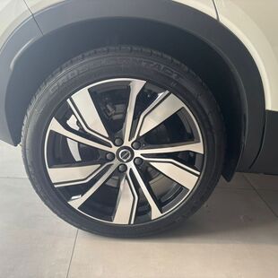 Volvo XC40 Pure (Elétrico)