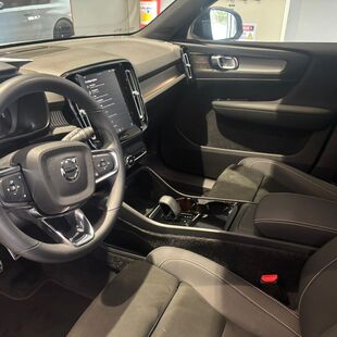 Volvo XC40 Pure (Elétrico)