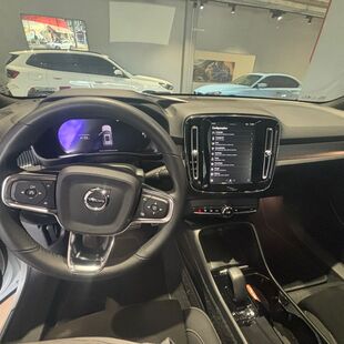 Volvo XC40 Pure (Elétrico)