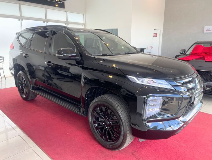 galeria PAJERO SPORT HPE 2.4 4x4 Diesel Aut.