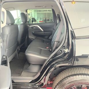 Mitsubishi PAJERO SPORT HPE 2.4 4x4 Diesel Aut. PAJERO SPORT HPE 2.4 4x4 Diesel Aut.