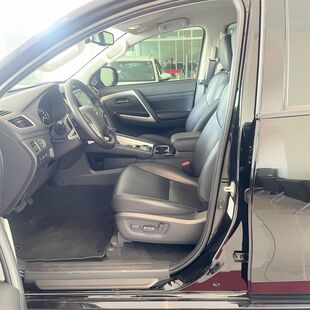 Mitsubishi PAJERO SPORT HPE 2.4 4x4 Diesel Aut. PAJERO SPORT HPE 2.4 4x4 Diesel Aut.