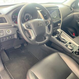 Mitsubishi PAJERO SPORT HPE 2.4 4x4 Diesel Aut. PAJERO SPORT HPE 2.4 4x4 Diesel Aut.