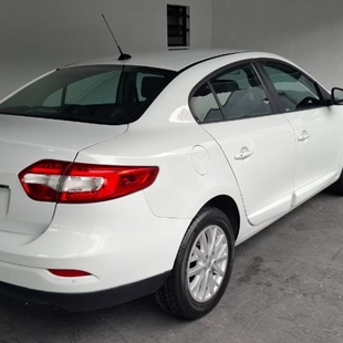 Renault FLUENCE 2.0 DYNAMIQUE PLUS 16V FLEX 4P AUTOMÁTICO