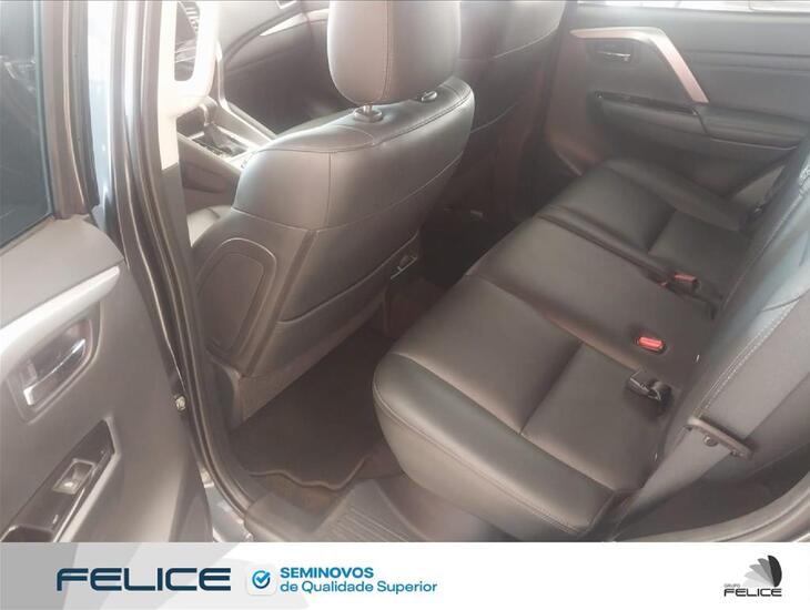 galeria PAJERO SPORT