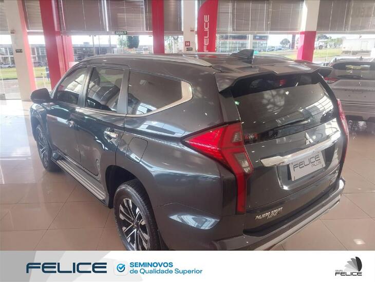 galeria PAJERO SPORT