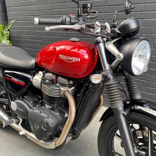 Triumph Street Twin 900cc