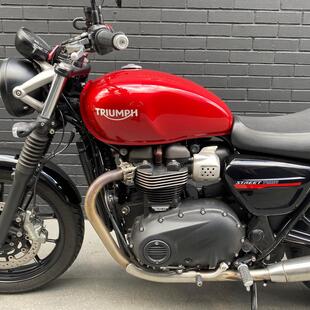Triumph Street Twin 900cc