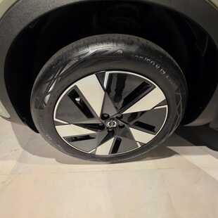 Volvo C40 Recharge Plus (Elétrico)