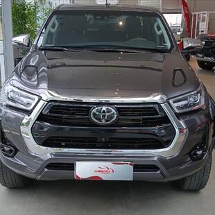 Toyota HILUX 2.8 D-4D TURBO DIESEL CD SRX PLUS 4X4 AUTOMÁTICO