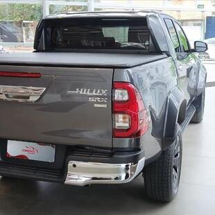 Toyota HILUX 2.8 D-4D TURBO DIESEL CD SRX PLUS 4X4 AUTOMÁTICO