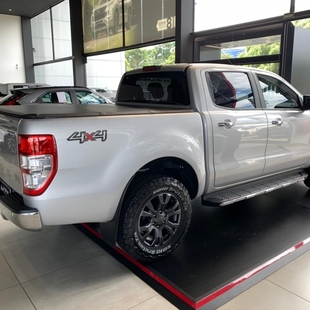 Ford RANGER 3.2 XLT 4X4 CD 20V DIESEL 4P AUTOMÁTICO